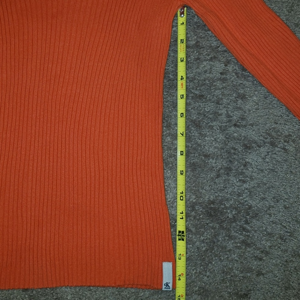 Calvin Klein Sweater - Picture 6 of 8